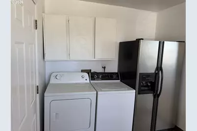 2406 E 10th St, The Dalles, OR 97058 - Photo 8