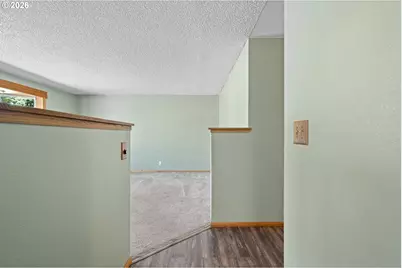 50 S 16th St, Cottage Grove, OR 97424 - Photo 4