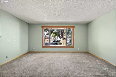 50 S 16th St, Cottage Grove, OR 97424 - Photo 6