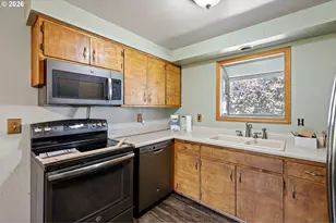 50 S 16th St, Cottage Grove, OR 97424 - Photo 10