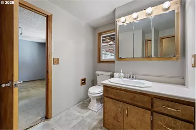 50 S 16th St, Cottage Grove, OR 97424 - Photo 16