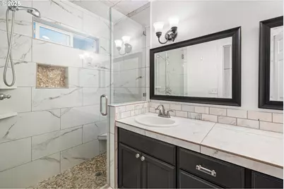 11102 NE Beech St, Portland, OR 97220 - Photo 18