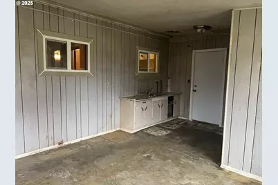 734 Alder St, Medford, OR 97501 - Photo 26
