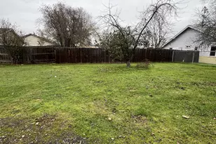 734 Alder St, Medford, OR 97501 - Photo 10