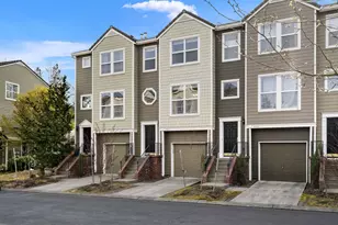 2622 NW Kennedy Ct, Portland, OR 97229 - Photo 2