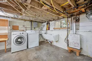 4511 SE Clay St, Portland, OR 97215 - Photo 32