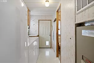3626 NW Broad St, Roseburg, OR 97471 - Photo 16