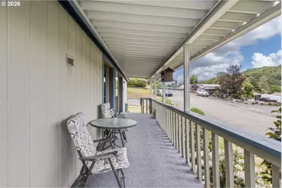 3626 NW Broad St, Roseburg, OR 97471 - Photo 28