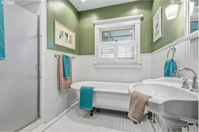 2415 NE 25th Ave, Portland, OR 97212 - Photo 36