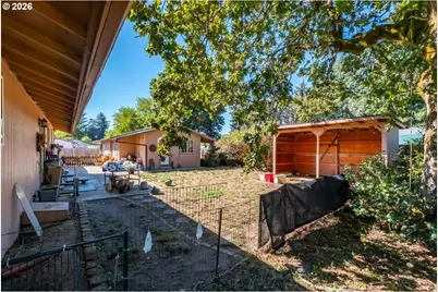960 Grape St, Sweet Home, OR 97386 - Photo 46