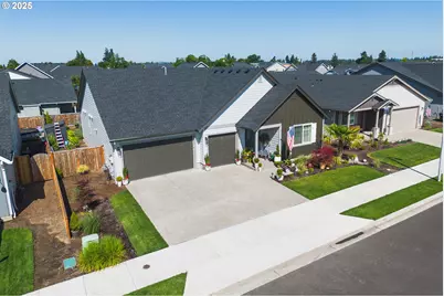 1053 S Vine St, Canby, OR 97013 - Photo 2