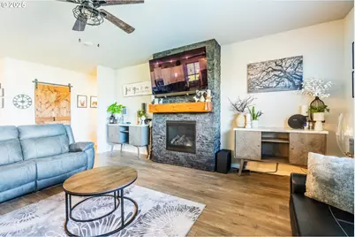 1053 S Vine St, Canby, OR 97013 - Photo 14