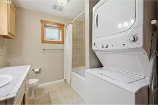 3026 Hendricks Hill Dr, Eugene, OR 97403 - Photo 32