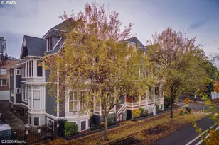 133 NW 18th Ave, Portland, OR 97209 - Photo 2