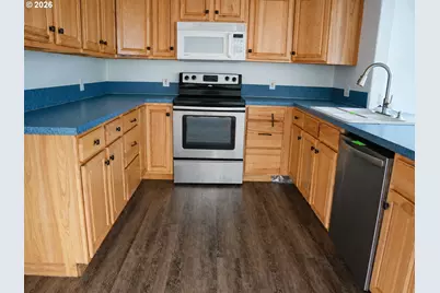 18230 NE Flanders St, Portland, OR 97230 - Photo 4