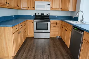 18230 NE Flanders St, Portland, OR 97230 - Photo 4