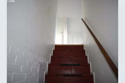 18230 NE Flanders St, Portland, OR 97230 - Photo 14