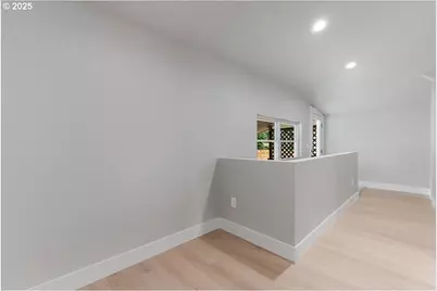 7216 N Ivanhoe St, Portland, OR 97203 - Photo 24