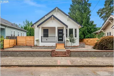 7216 N Ivanhoe St, Portland, OR 97203 - Photo 2
