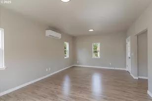 494 17th St, Salem, OR 97301 - Photo 8