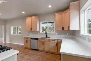 494 17th St, Salem, OR 97301 - Photo 22