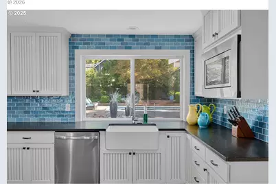 8444 SW 58th Ave, Portland, OR 97219 - Photo 10