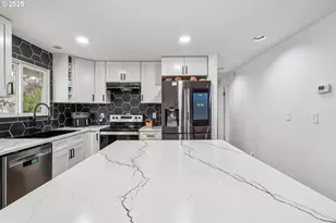 2209 SE 178th Ave, Portland, OR 97233 - Photo 10