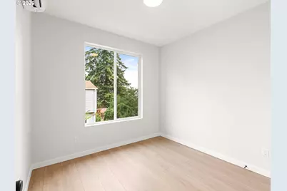 7482 SE 51st Ave, Portland, OR 97206 - Photo 8