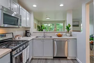 10769 SW Canterbury Ln, Tigard, OR 97224 - Photo 12