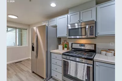 10769 SW Canterbury Ln #102, Tigard, OR 97224 - Photo 16