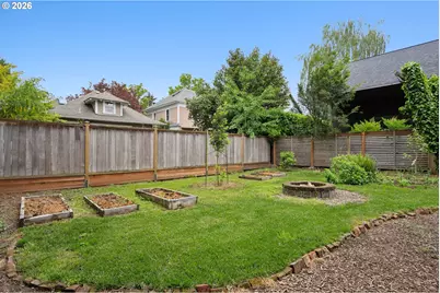 2345 SE Clinton St, Portland, OR 97202 - Photo 34