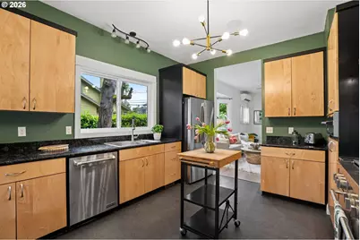 2345 SE Clinton St, Portland, OR 97202 - Photo 14