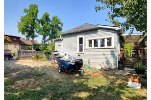 305 S 3rd St, Cottage Grove, OR 97424 - Photo 28