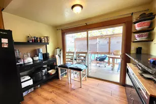 305 S 3rd St, Cottage Grove, OR 97424 - Photo 20