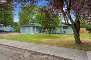 22100 SW Augusta Ln, Hillsboro, OR 97123 - Photo 34