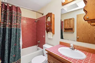 2983 Timberline Dr, Eugene, OR 97405 - Photo 24
