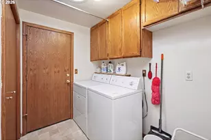 2983 Timberline Dr, Eugene, OR 97405 - Photo 14