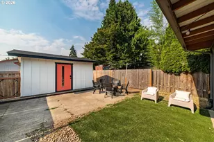 825 NE 76th Ave, Portland, OR 97213 - Photo 18
