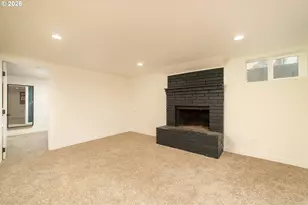 825 NE 76th Ave, Portland, OR 97213 - Photo 12