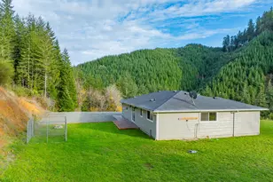 16855 Hwy 42, Myrtle Point, OR 97458 - Photo 36