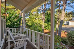 2014 Royal Saint Georges Dr, Florence, OR 97439 - Photo 4