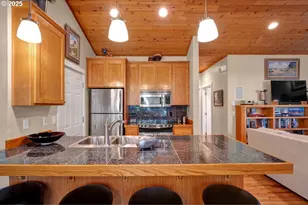 2014 Royal Saint Georges Dr, Florence, OR 97439 - Photo 14