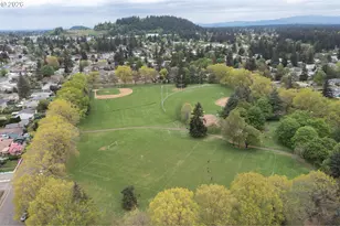 8609 SE Flavel St, Portland, OR 97266 - Photo 38