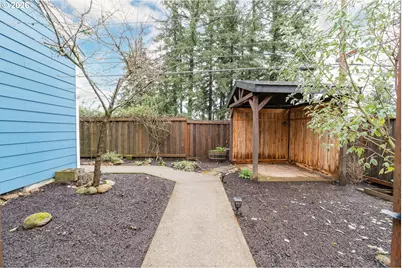8609 SE Flavel St, Portland, OR 97266 - Photo 30