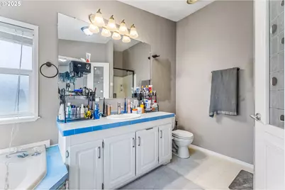 620 N Bay St, Waldport, OR 97394 - Photo 16