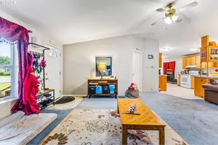 620 N Bay St, Waldport, OR 97394 - Photo 6