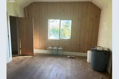 83354 N Pacific Hwy, Creswell, OR 97426 - Photo 22