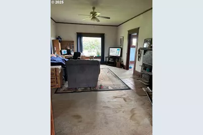 83354 N Pacific Hwy, Creswell, OR 97426 - Photo 14
