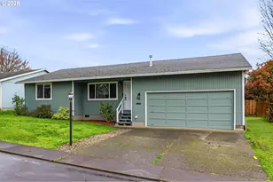 1020 SE Fir Grove Loop, Hillsboro, OR 97123 - Photo 2
