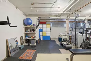 2250 NE Flanders St, Portland, OR 97232 - Photo 18